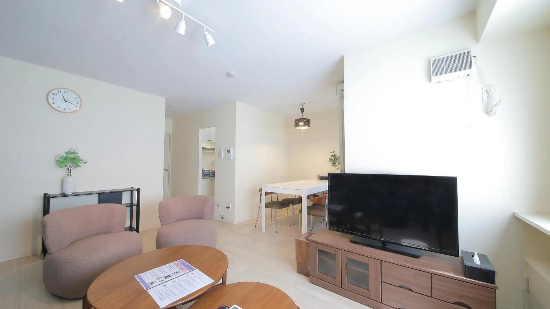 ノーザンヒルズ南6条 Apartment Sapporo 0*,  Japan